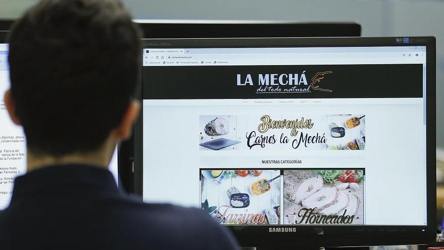 Las autoridades han bloqueado la distribución de otros doce productos de La Mechá.