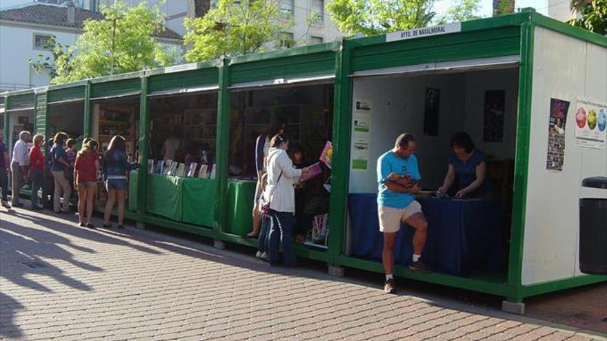 La feria del libro incluye hasta el día 11 presentaciones y talleres