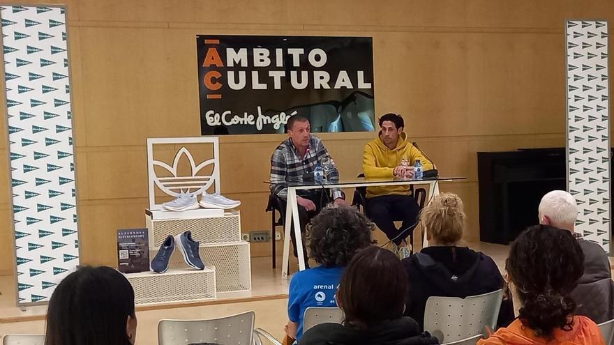 Pedro Nimo, a la derecha, durante la masterclass.