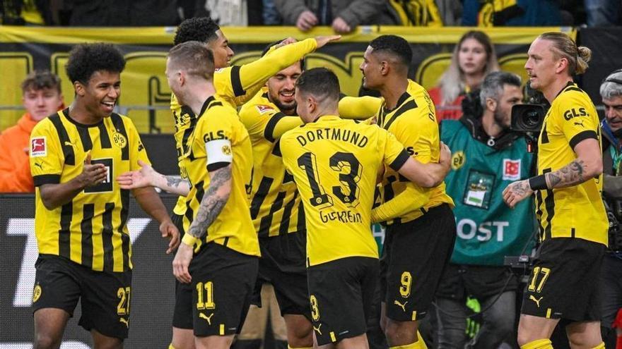 Haller grita &quot;que le jodan al cáncer&quot;: anota su primer gol con el Borussia tras superar la enfermedad