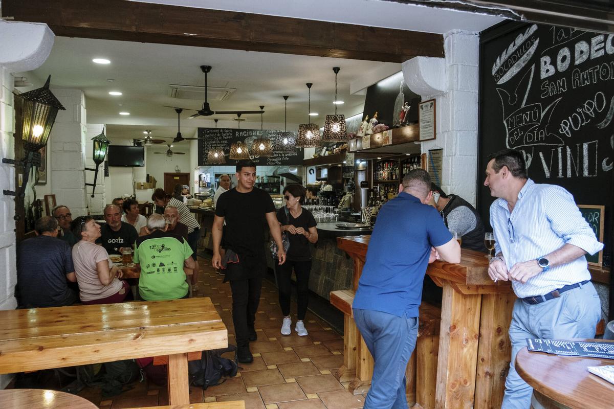 El gallego del bar Mora rescata la centenaria bodega Sant Antonio