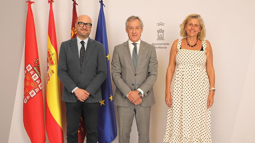 Eurocaja Rural visita el Ayuntamiento de Murcia para reforzar su compromiso, vocación de servicio y colaboración institucional