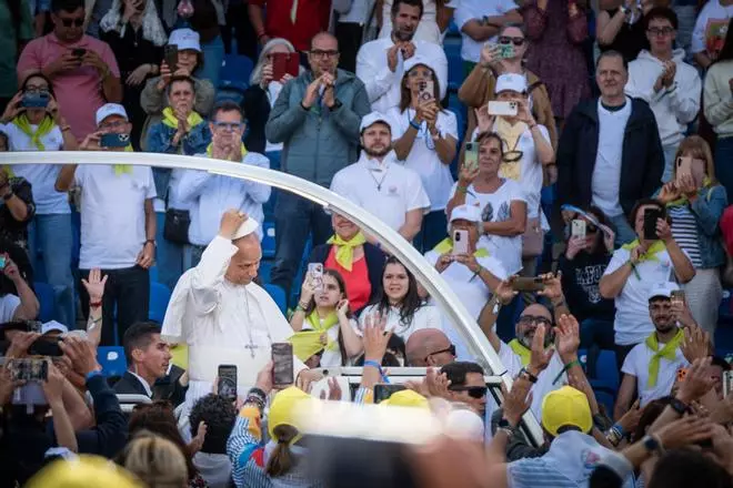 La misa del papa León XIV en el estadio de Gran Canaria