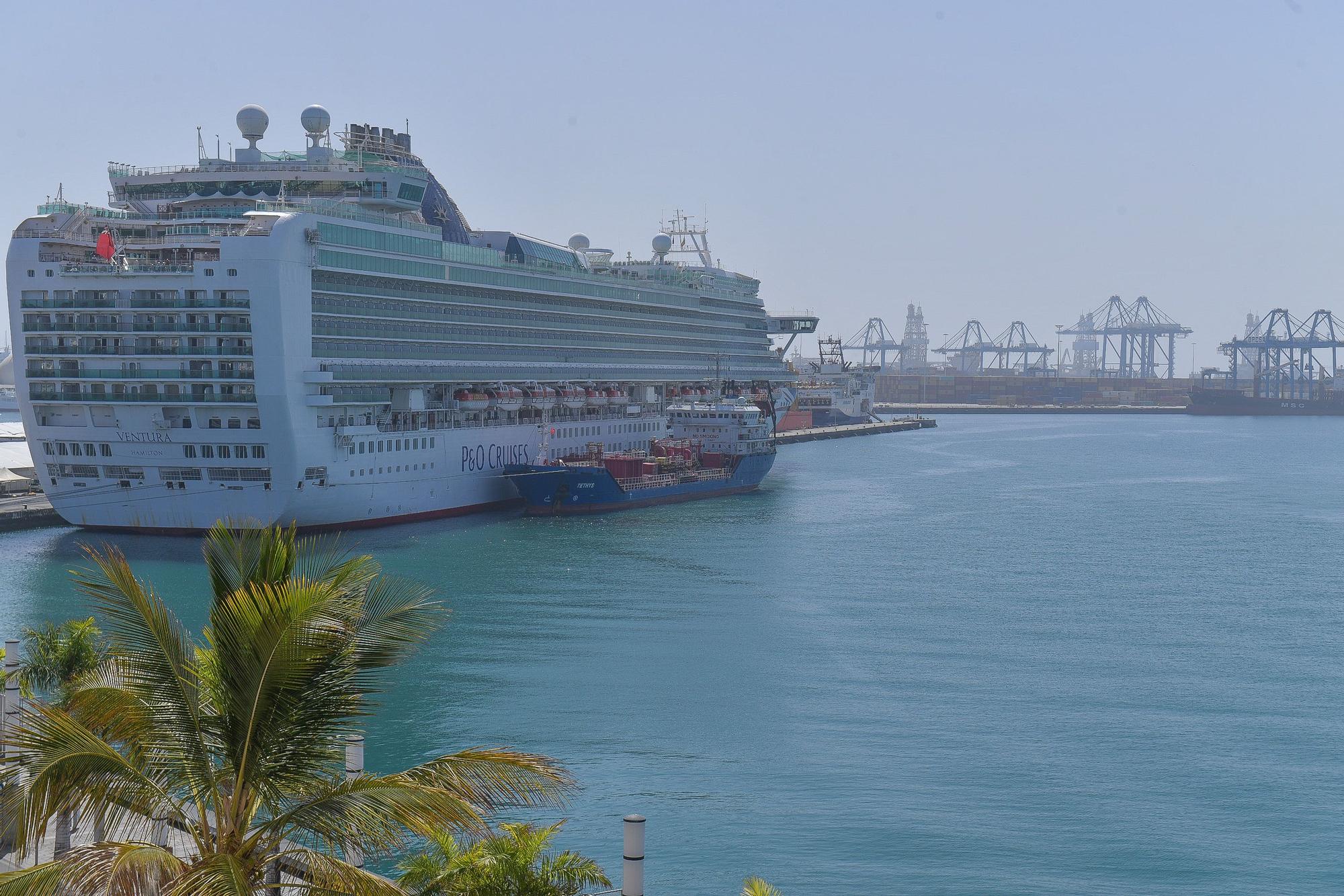 Crucero 'Ventura' en el Puerto de Las Palmas