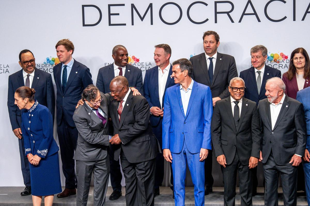 CUMBRE PROGRESISTA | La prensa internacional ignora la cumbre progresista  de Sánchez con Lula y Sheinbaum frente a Trump