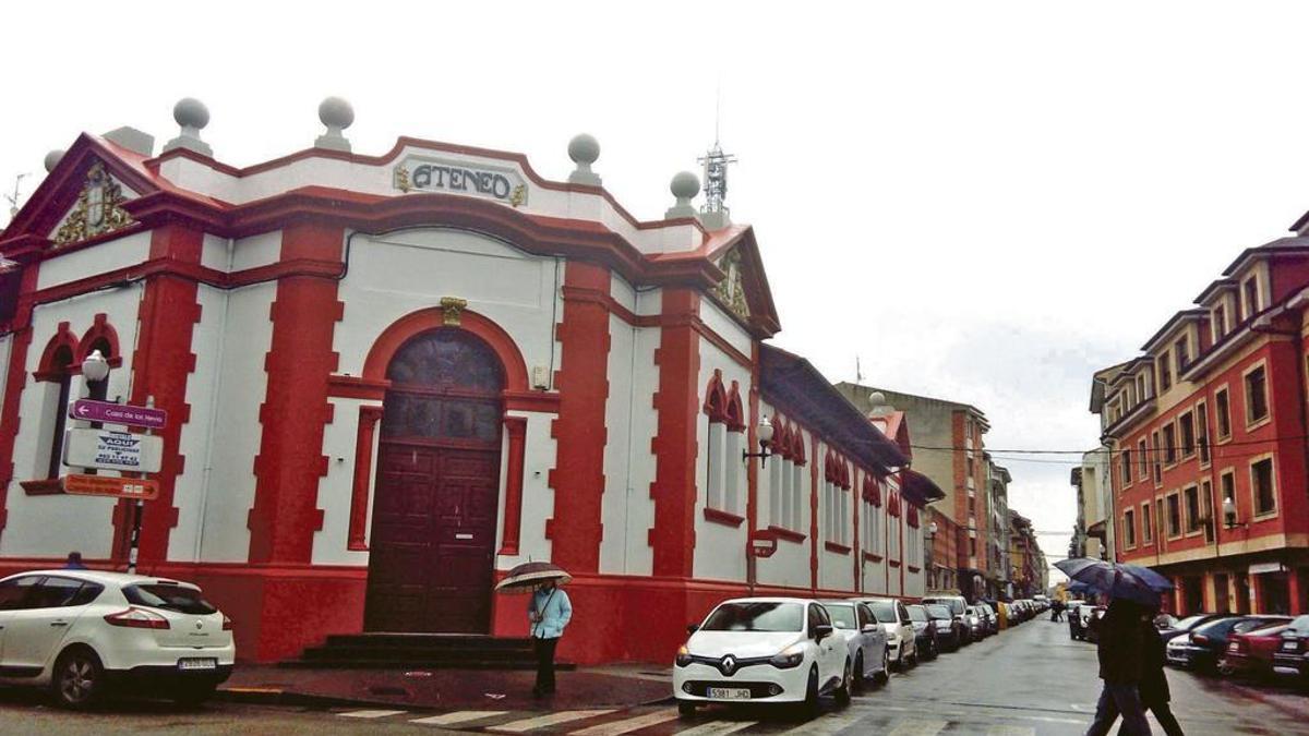 Fachada del Ateneo Obrero de Villaviciosa.