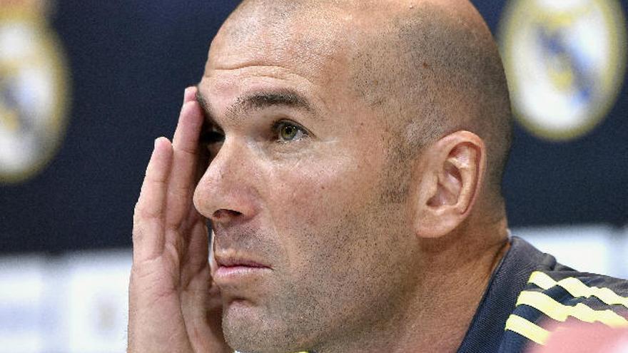 Zinedine Zidane, en la rueda de prensa de ayer.