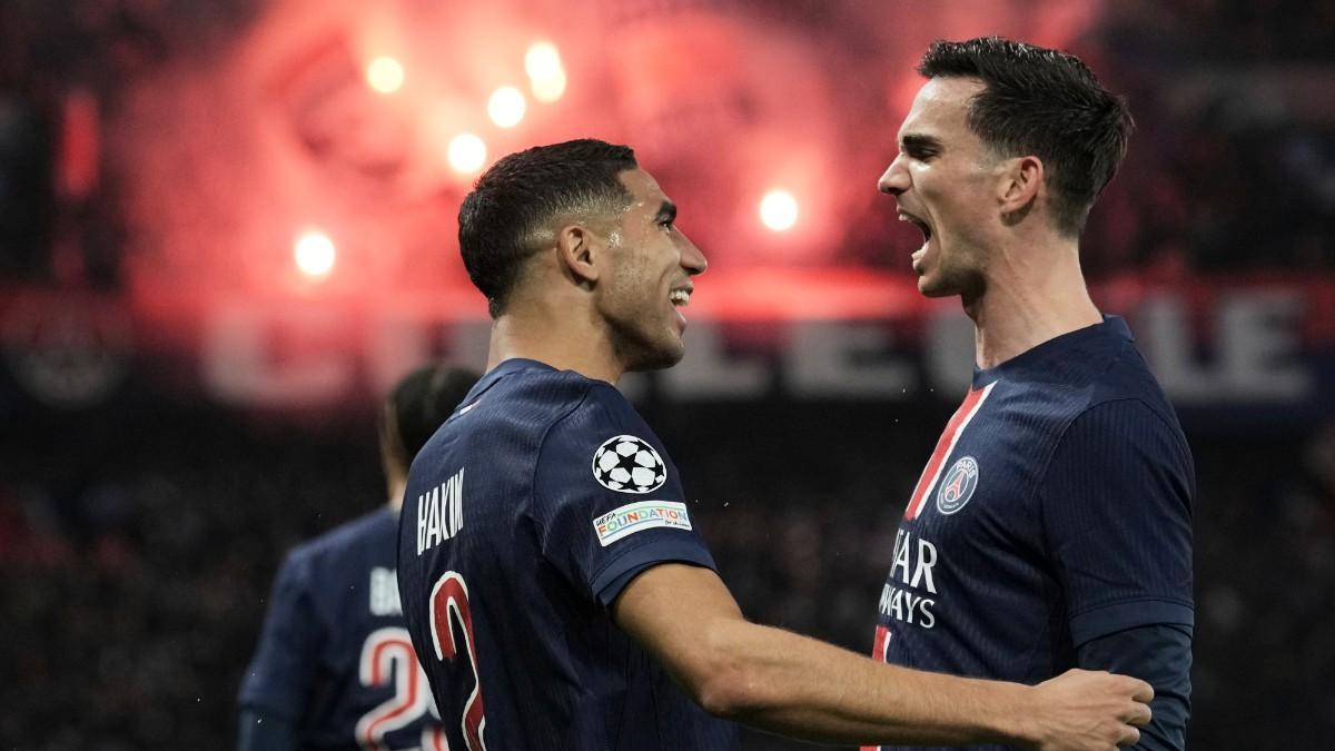 Achraf celebra el gol con Fabián