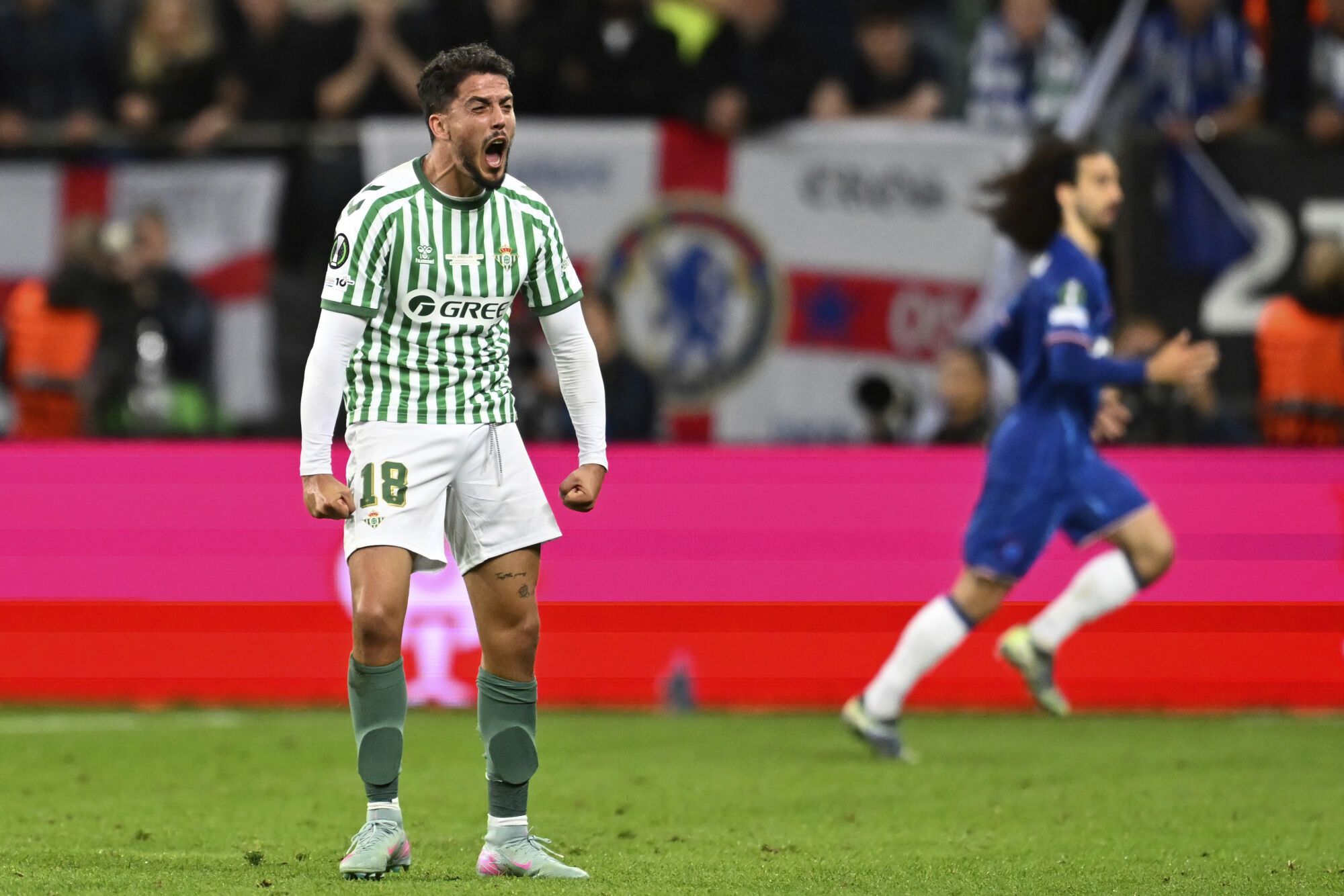 Betis' Pablo Fornals reacts during the Europa Conference League final soccer match between Real Betis and Chelsea in Wroclaw, Poland, Wednesday, May 28, 2025. (AP Photo/Denes Erdos)