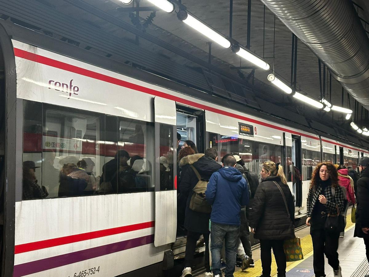 En total, las tres líneas de Cercanía Madrid que conectan Alcalá de Henares sufrieron 623 incidencias en 2025