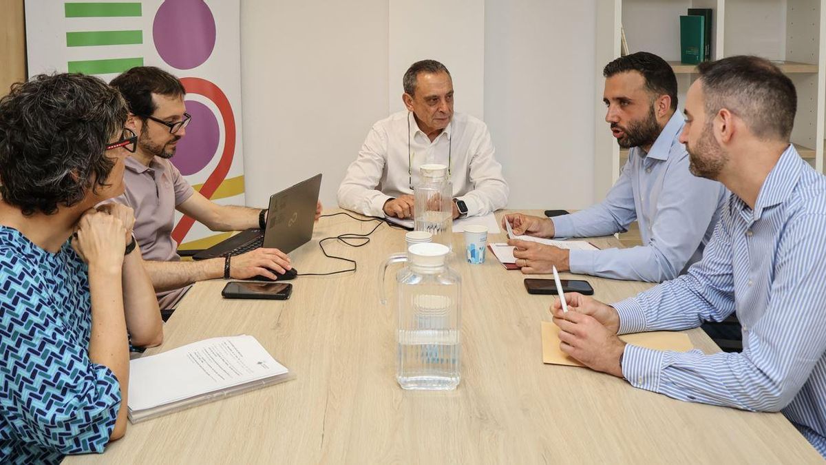 Reunión de las autoridades y responsables de la ATMV.