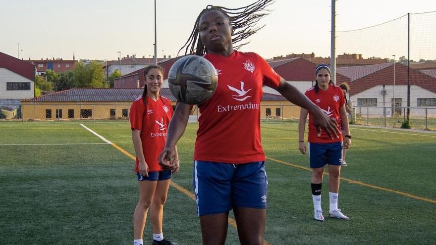 Entrenamiento del Cacereño Femenino.