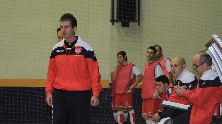 Pedro Sánchez durante su etapa como entrenador del FS Zamora