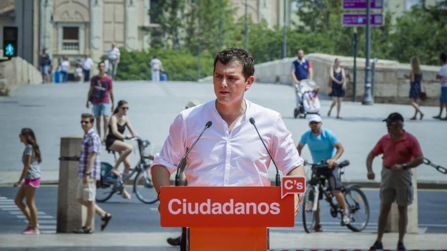 Ciudadanos intentará distanciarse del PSOE pero sin estridencias