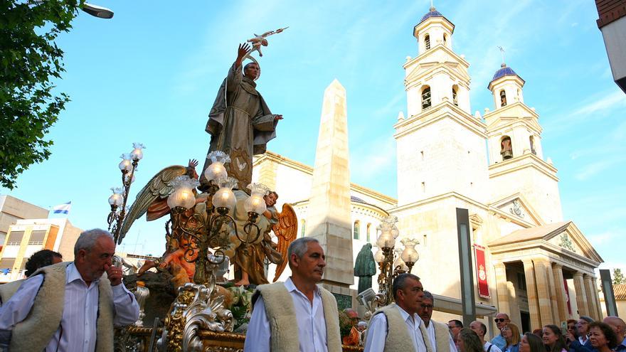 Fotos de la misa y procesión por Sant Pasqual en las fiestas de Vila-real
