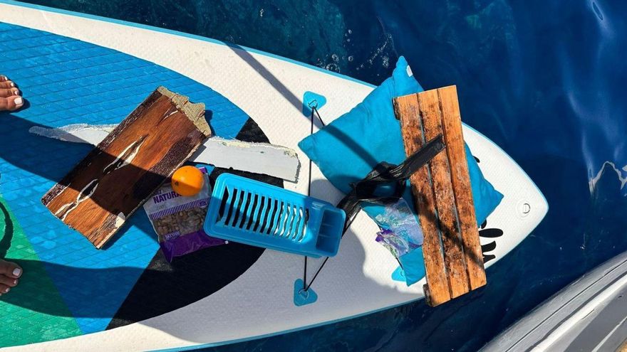 Recogen restos del catamarán que chocó frontalmente contra una lancha