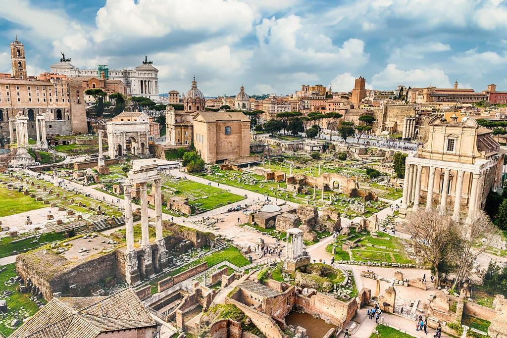 Otra perspectiva de las ruinas del foro de Roma