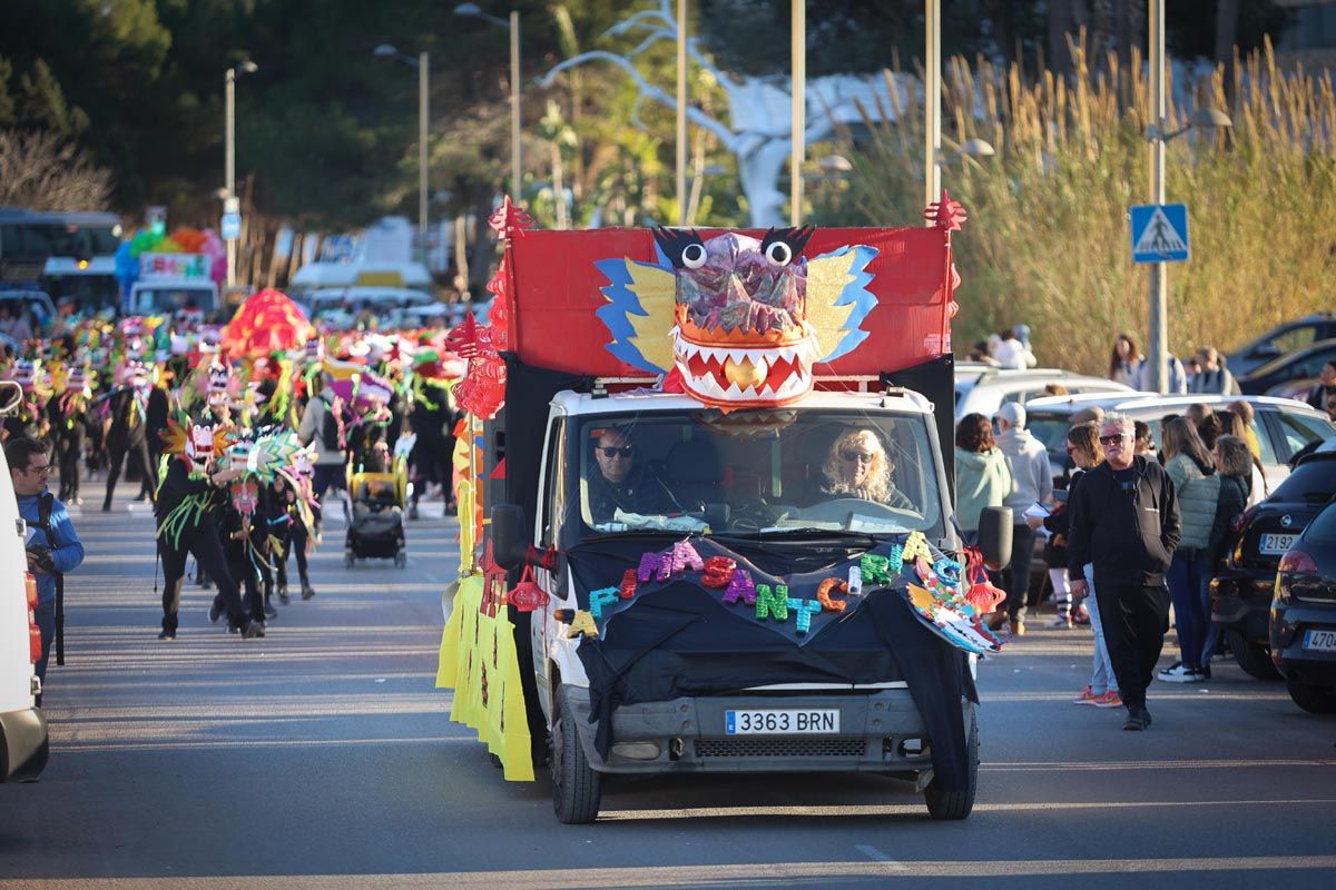 Mira aquí las imágenes de la rúa de Santa Eulària