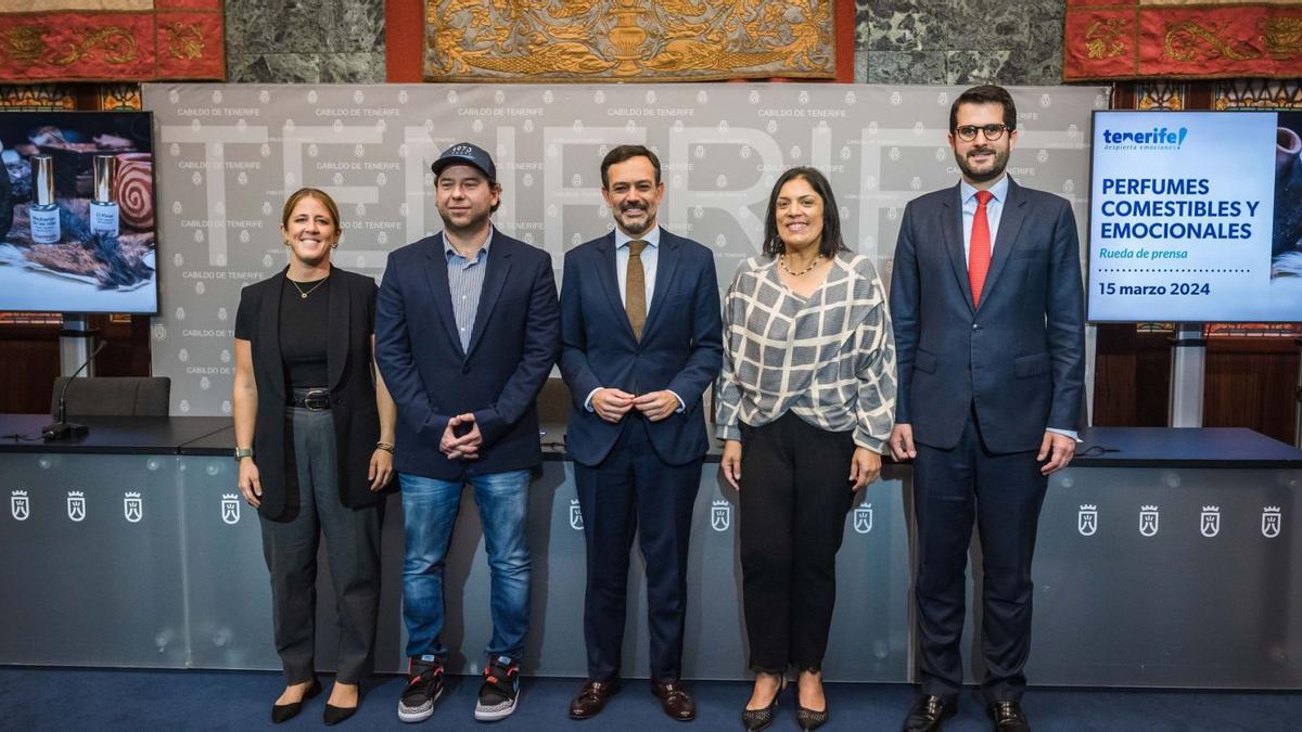 De izquierda a derecha, Arianna Gassman, Diego Schattenhofer, Lope Afonso, Dimple Melwani y Alfonso Álvarez-Prieto. | | E.D.