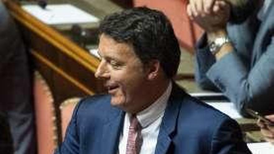 Renzi, en el Senado. // Efe