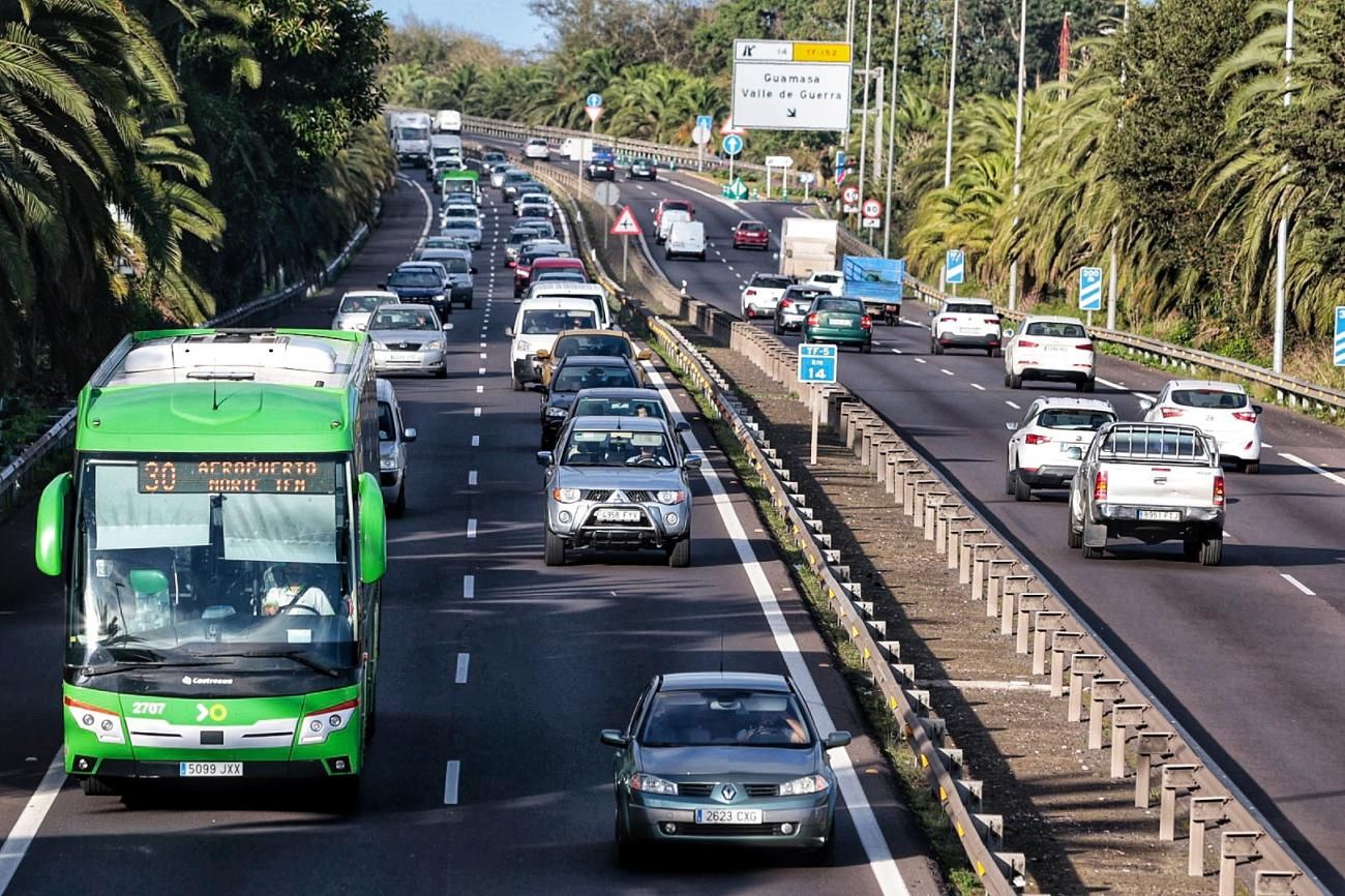 Colas en la autopista del Norte