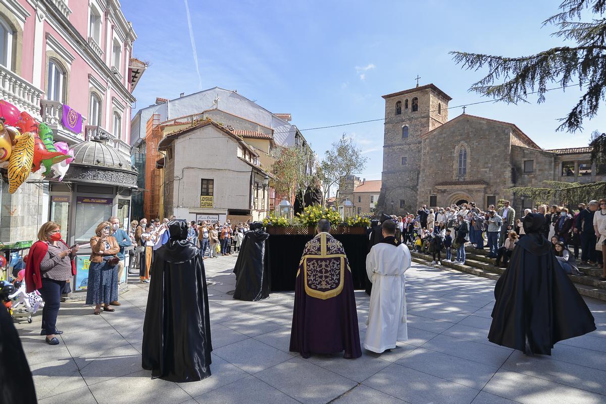 En imágenes: así fue la procesión de la hermandad del Beso de Judas En imágenes: así fue la procesión de la hermandad del Beso de Judas