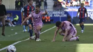 La conversación con el VAR que canceló el penalti en contra del Oviedo: “Anulo por ‘play the ball’”