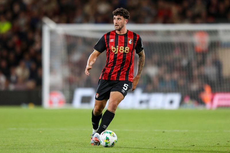 El Bournemouth deja libre a Senesi y el central espera al Barça