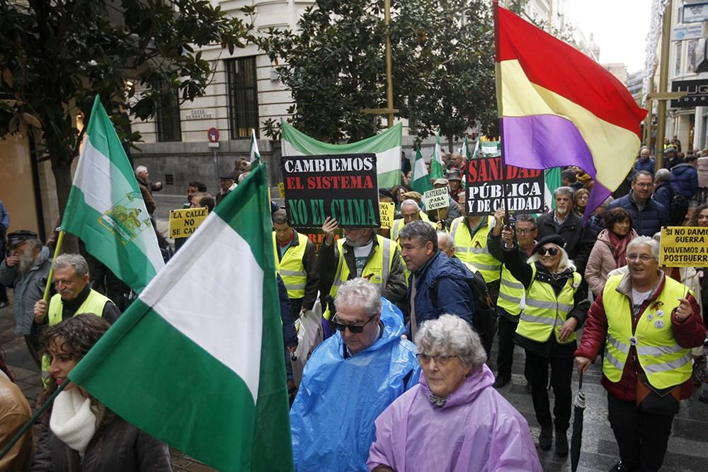 Unas 2.000 personas marchan en Córdoba para que "Andalucía despierte"