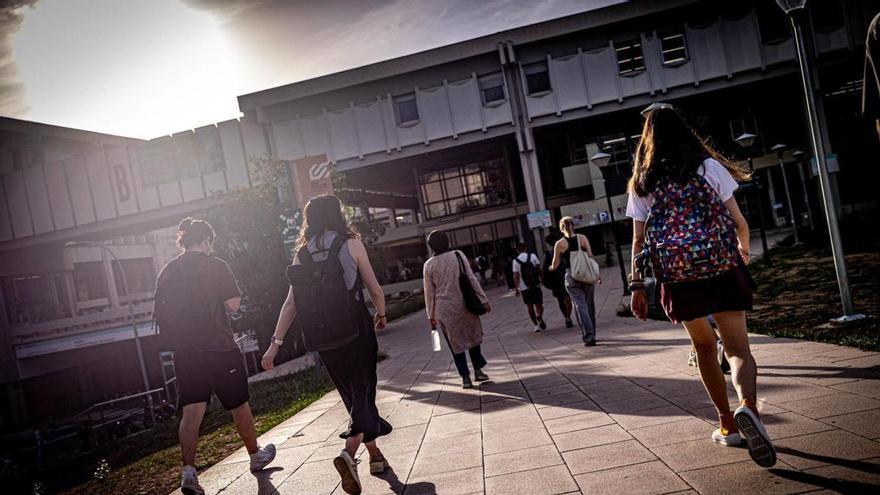 La UEx dejó de ingresar 4,1 millones de euros por exenciones en los pagos de las tasas