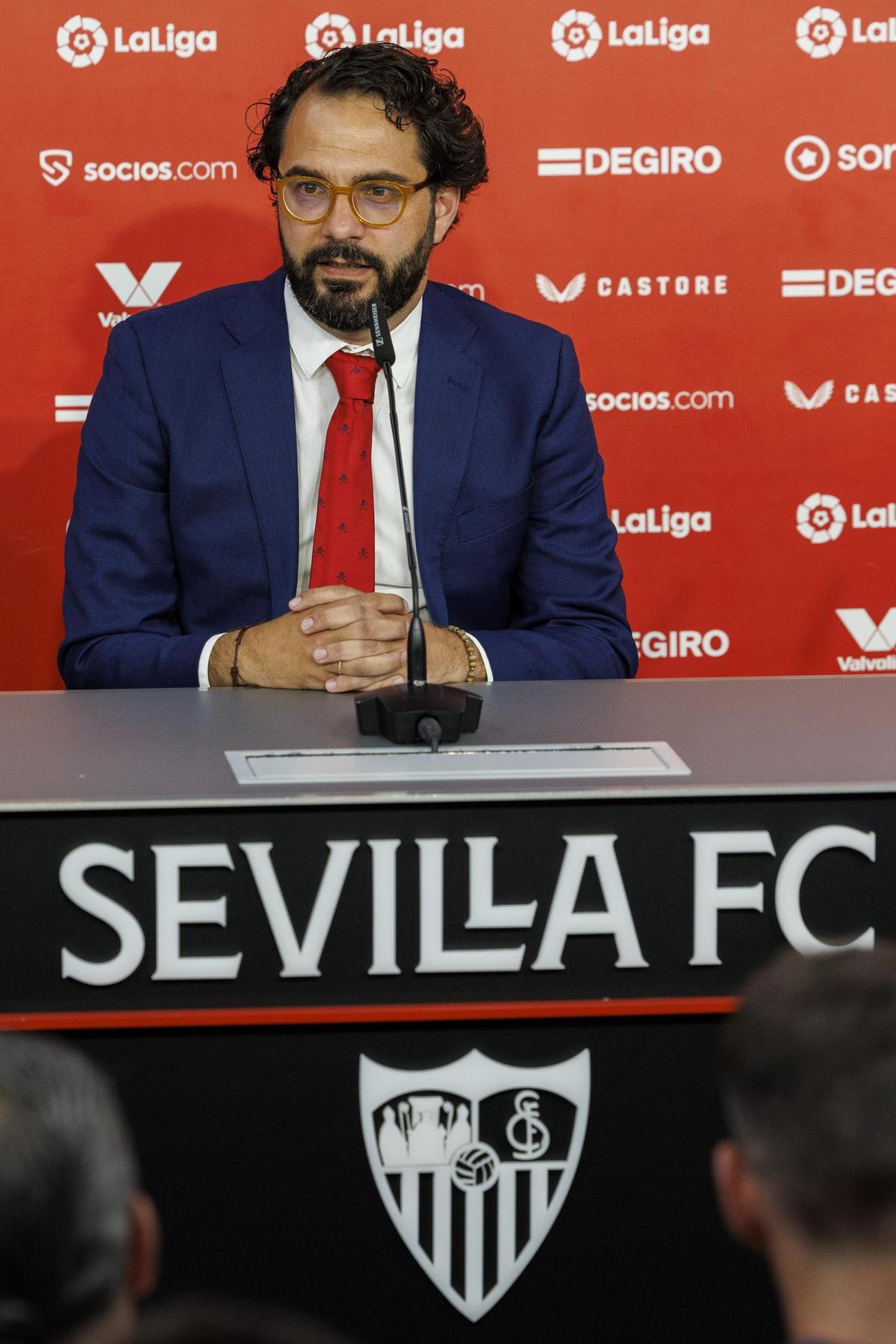 PRESENTACIÓN DE VÍCTOR ORTA