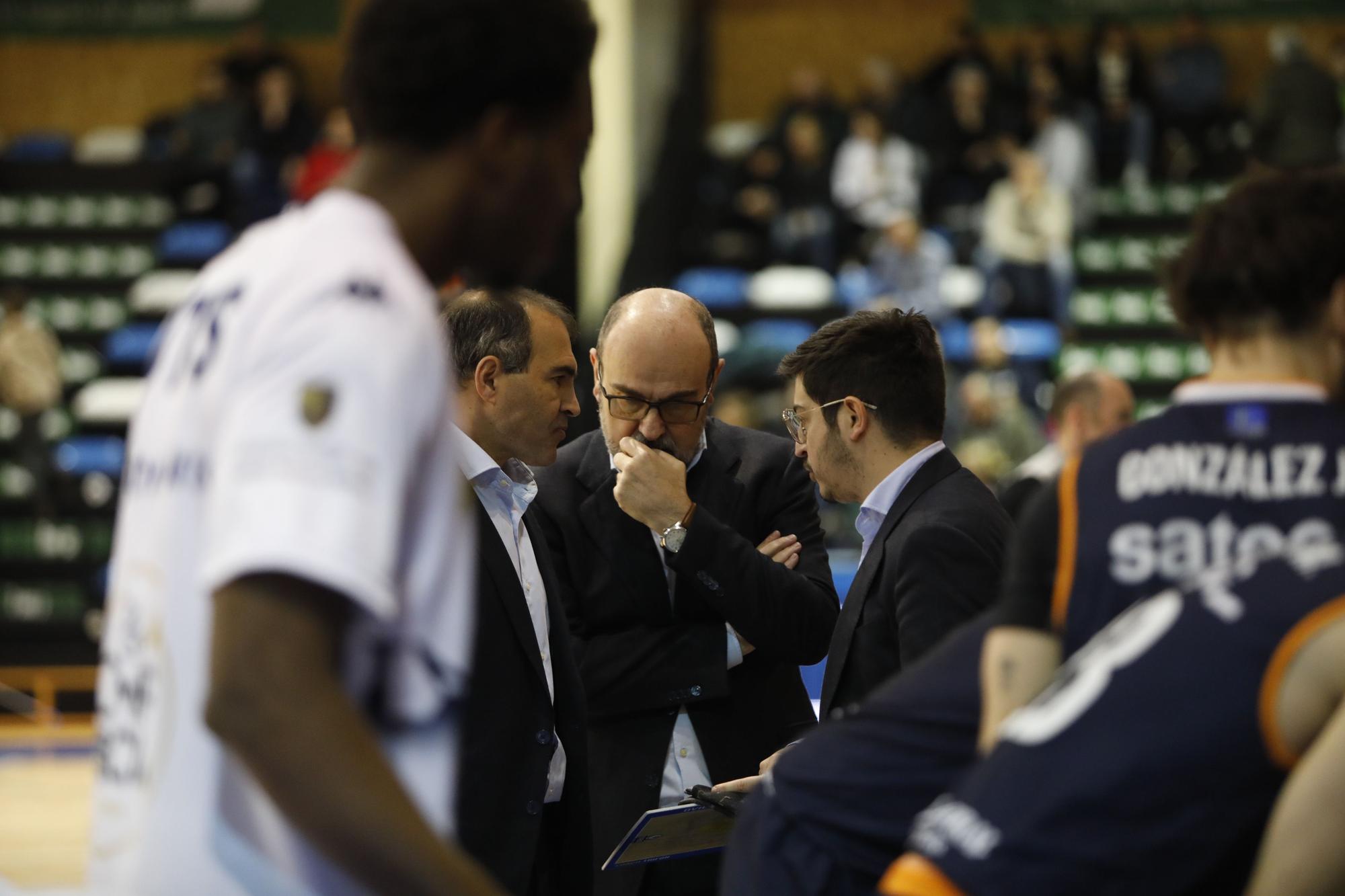 El Alimerka Oviedo puede con sus temores y con el Albacete (63-57)