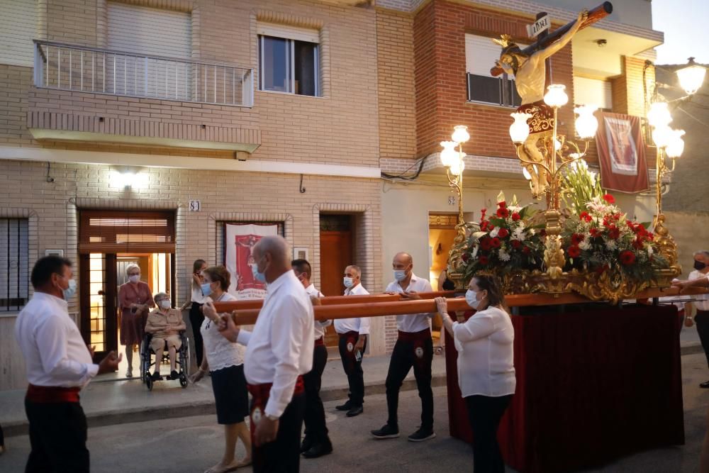 Procesión en la calle del Cristo de la Salud del Palmar