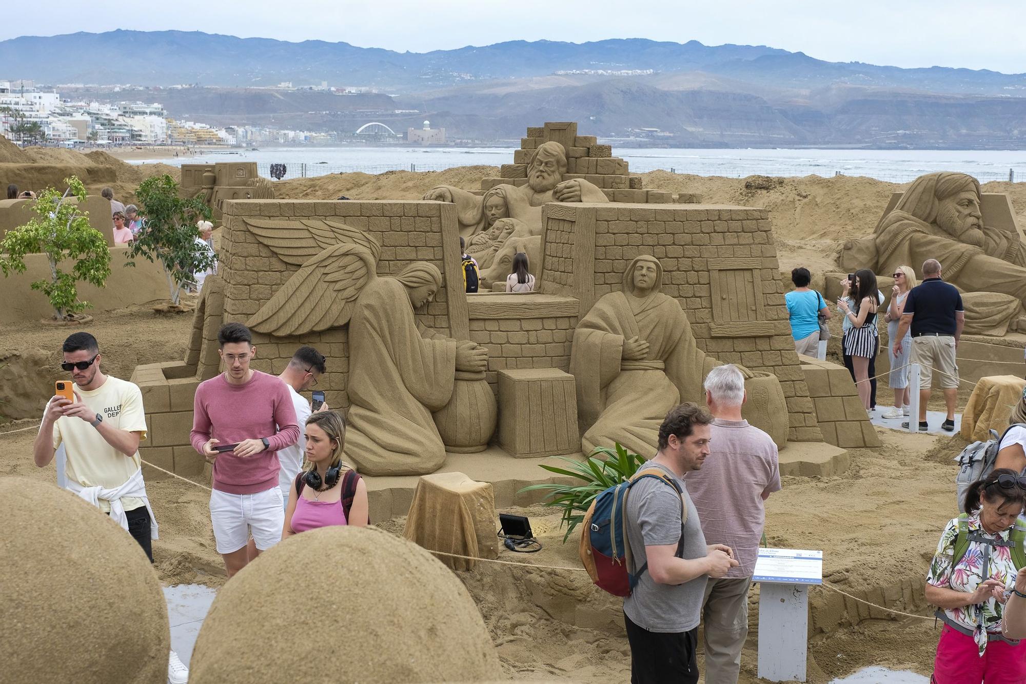 Inauguración del Belén de Arena en la playa de Las Canteras