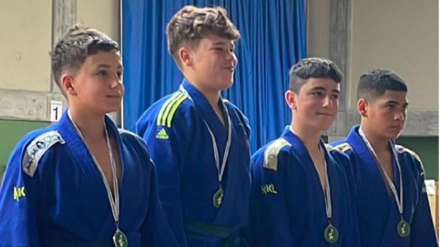 Éxito del Compostela Judo Club en A Coruña: 5 oros, 7 platas y 12 bronces