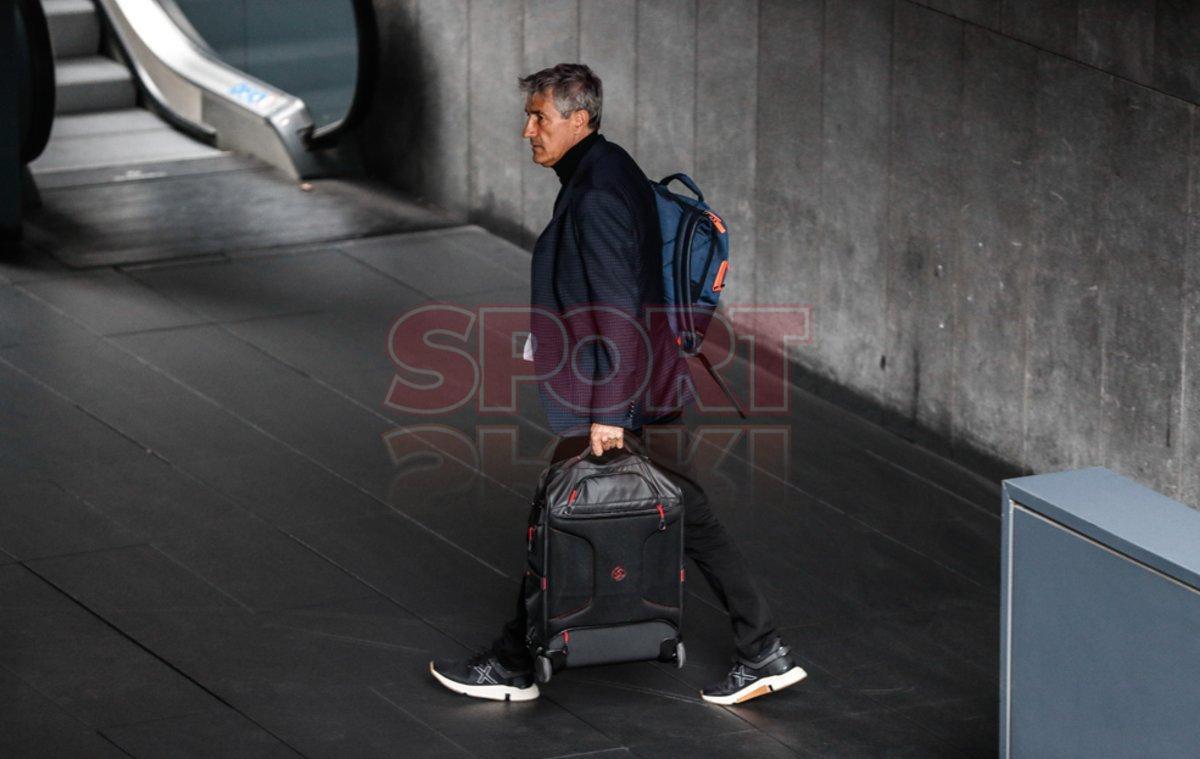 Los jugadores del FC Barcelona llegan a Madrid para la disputa de El Clásico de LaLiga contra el Real Madrid en el Santiago Bernabéu Los jugadores del FC Barcelona llegan a Madrid para la disputa de El Clásico de LaLiga contra el Real Madrid en el Santiago Bernabéu