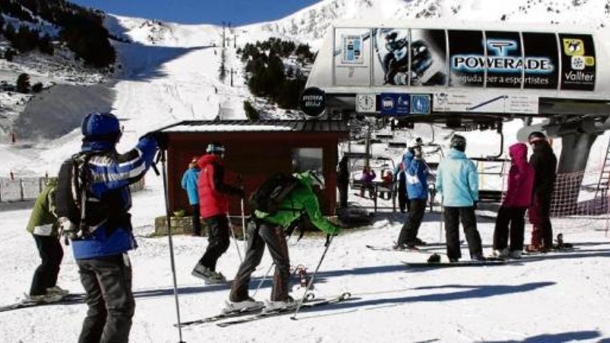 Esquiadors a l&#039;estació de Vallter 2000