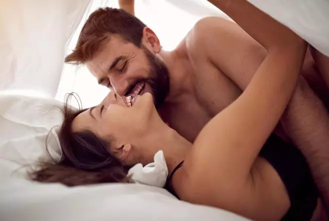¡Alerta! Peligro de enamoramiento en la amistades con derecho a roce