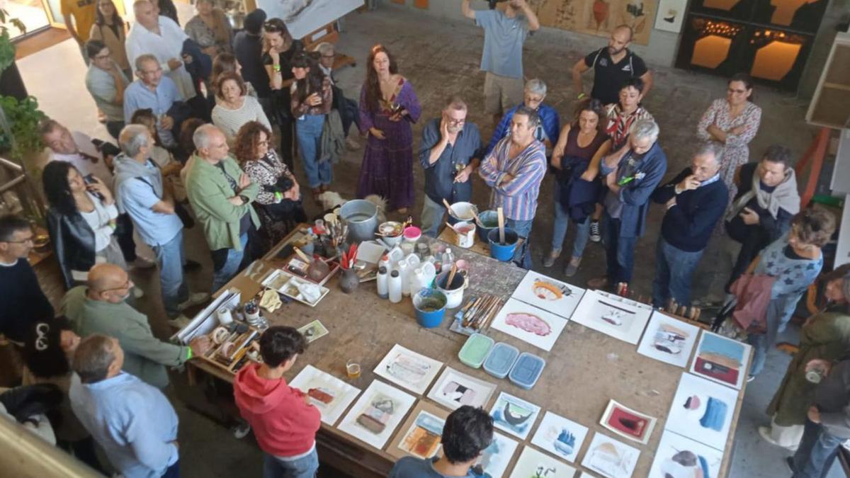 Uxío López abrió las puertas del estudio donde se inspira para crear sus obras.  | // FDV 