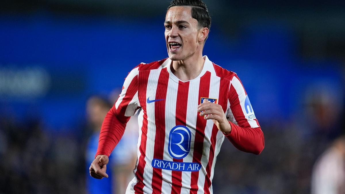 Giacomo Raspadori of Atletico de Madrid reacts during the Spanish League, LaLiga EA Sports, football match played between Getafe CF and Atletico de Madrid at Coliseum de Getafe stadium on November 23, 2025, in Getafe, Spain. AFP7 23/11/2025 ONLY FOR USE IN SPAIN. Dennis Agyeman / AFP7 / Europa Press;2025;SOCCER;SPAIN;SPORT;ZSOCCER;ZSPORT;Getafe CF v Atletico de Madrid - LaLiga EA Sports;