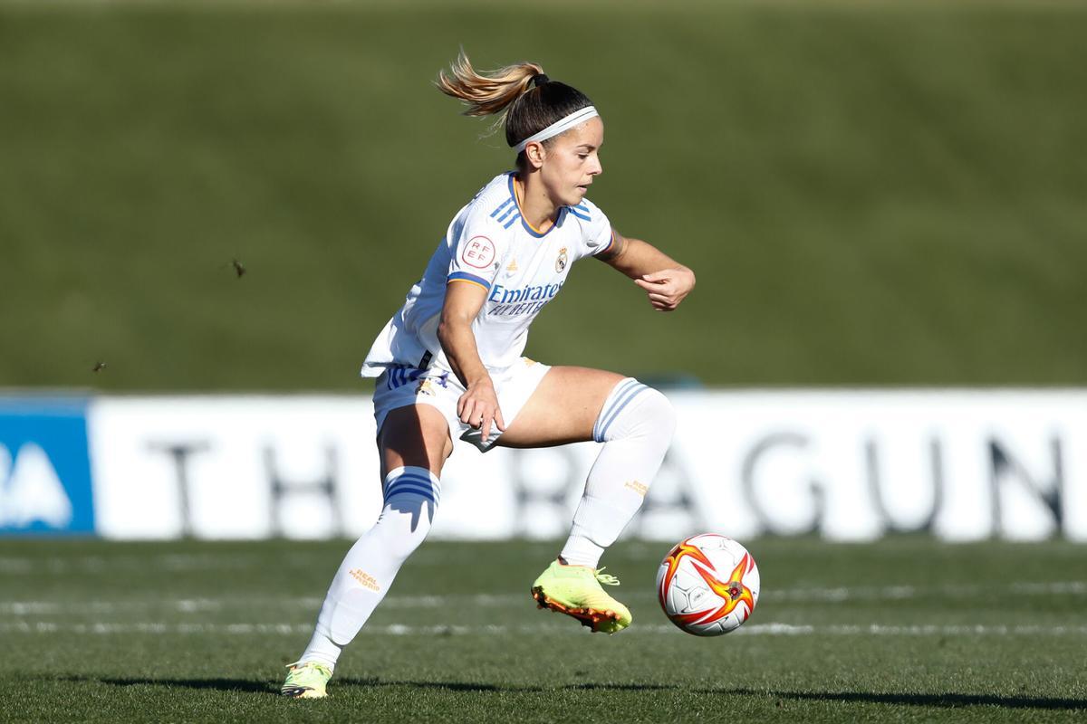 Claudia Zornoza, con la camiseta del Real Madrid