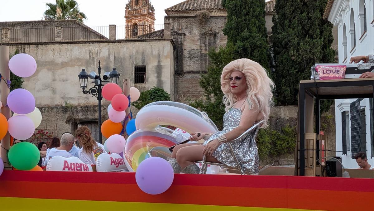 El desfile ha contado con drags queens.