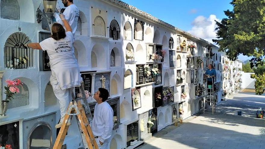 El cementerio municipal estrena calle de acceso y aparcamientos