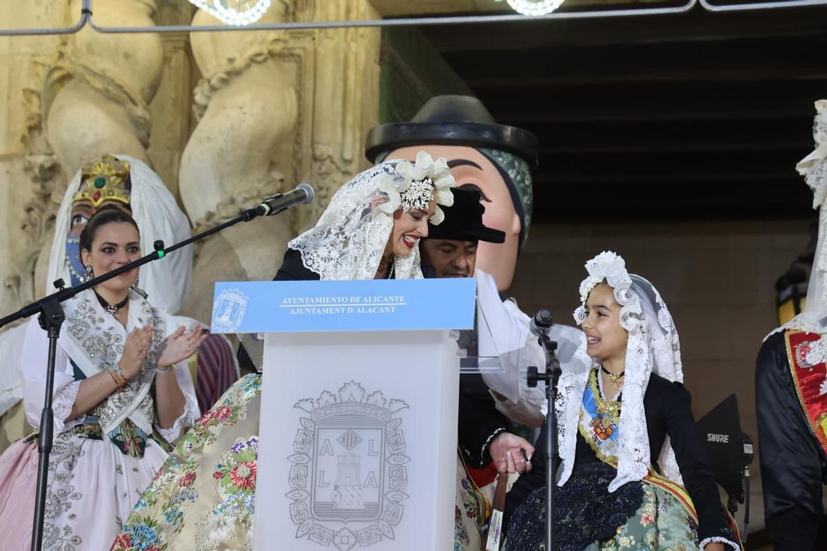 Funzo reivindica en su pregón las Hogueras como identidad de Alicante
