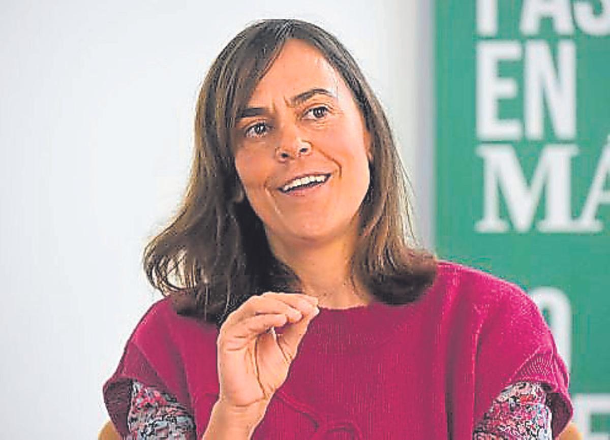 DRA. PAULA ARBÁIZAR HLA El Ángel: «El futuro del tratamiento de este cáncer pasa por los estudios molecular del tumor y metabólico del paciente»
