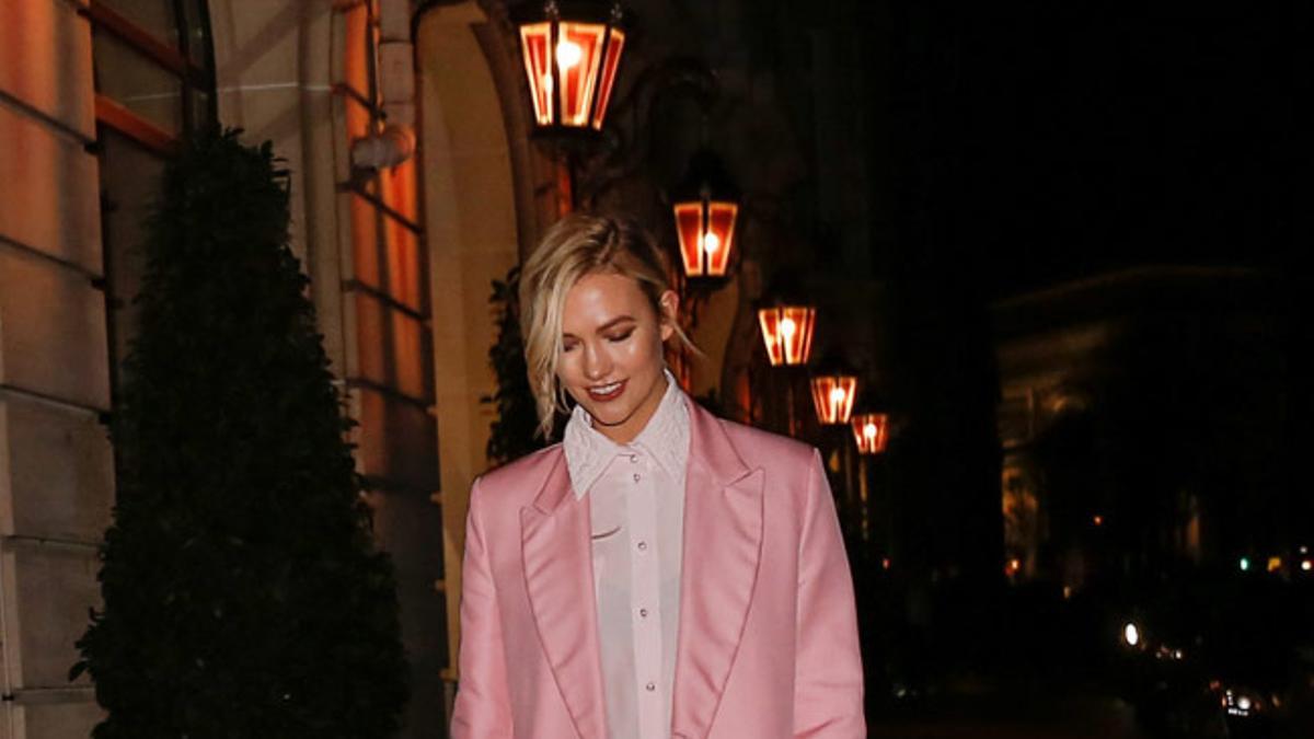 El look para despedirse del invierno de Karlie Kloss