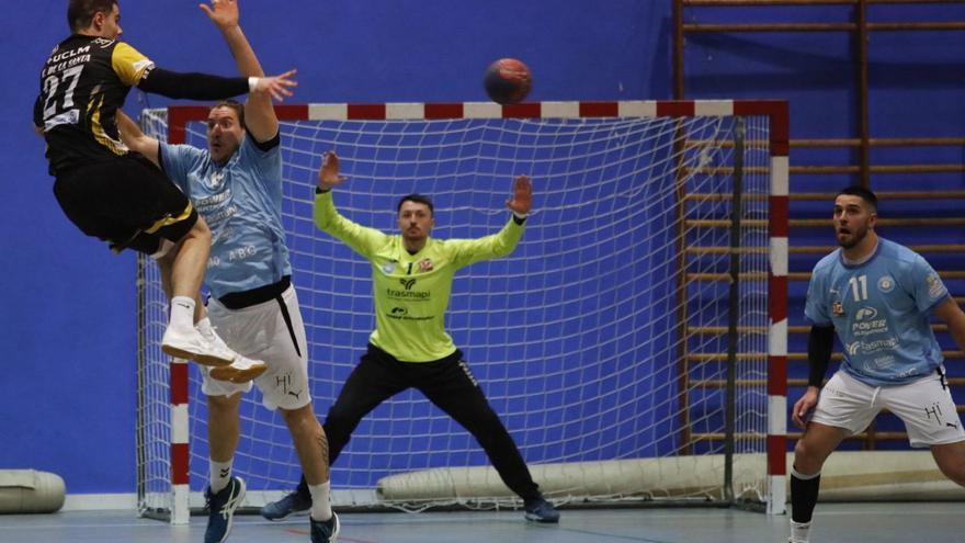 El Unión Financiera Balonmano Base Oviedo se potencia y trata de asturianizar su plantilla: El portero carbayón Juan Gamallo vuelve a casa