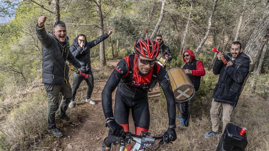 La Hivernal del Bages atrau 465 ciclistes als corriols de la comarca