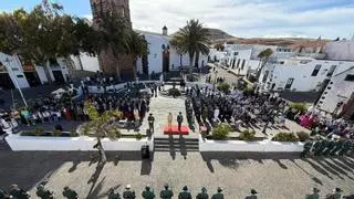 Homenajes, vehículos y desfiles en el aniversario de la Guardia Civil en Lanzarote
