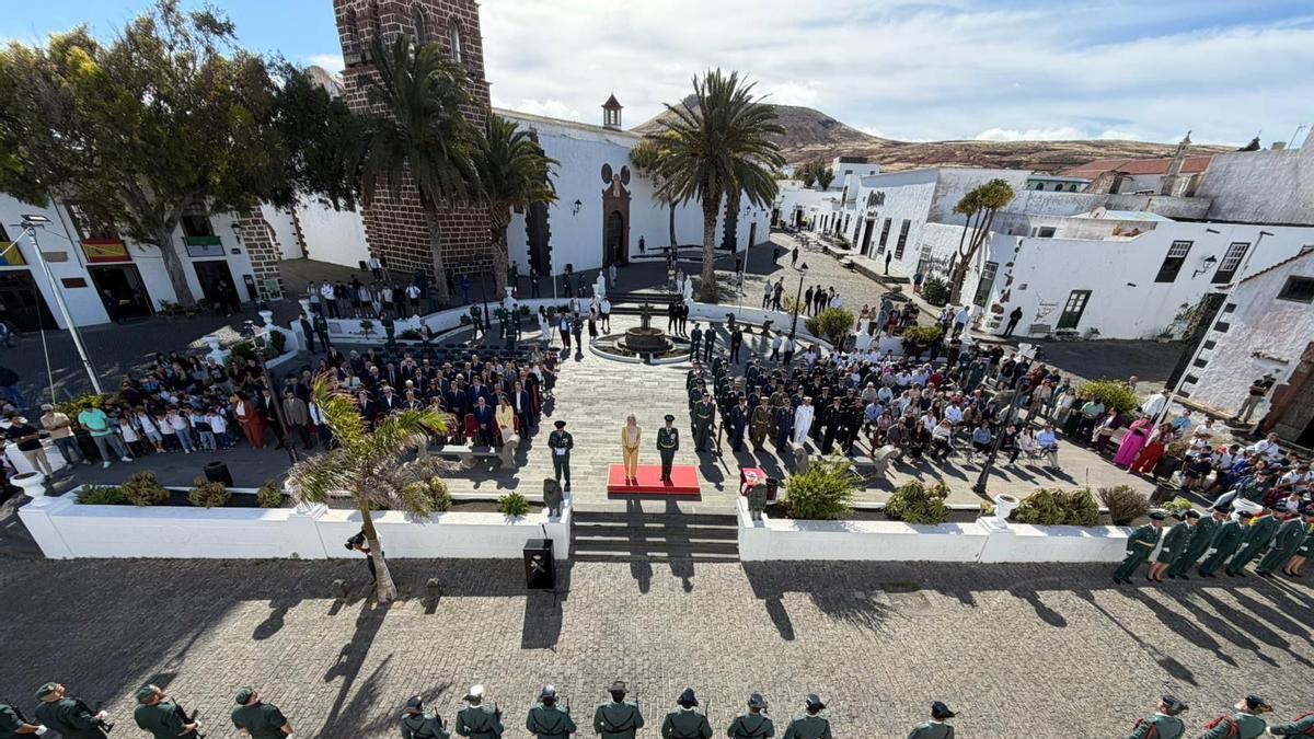 Teguise acoge por primera vez el aniversario fundacional de la Guardia Civil